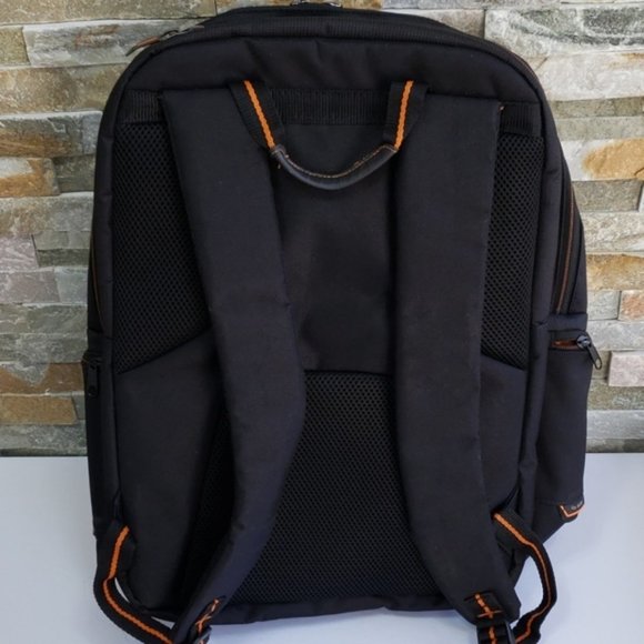 Solo Urban Backpack For 17.3" Notebook - Picture 5 of 8